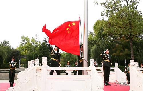 《年会不能停》彩蛋揭秘:董润年再现汪峰风采