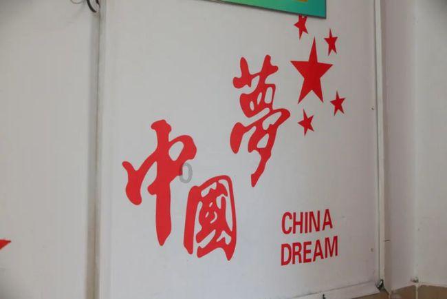 《侦察英雄》战术写实：一窥我军如何零牺牲干掉敌团！