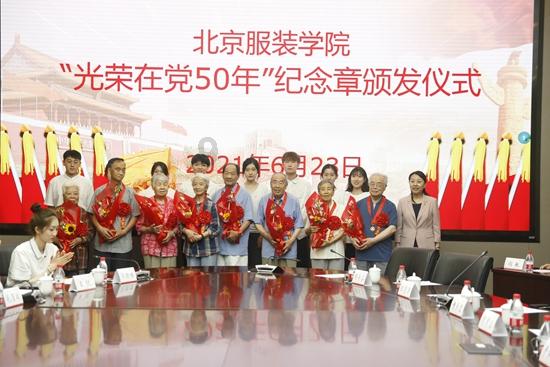 为什么我想说话，又说不出，很难，别人跟我说感觉累，为什么别人过得不累，我就累