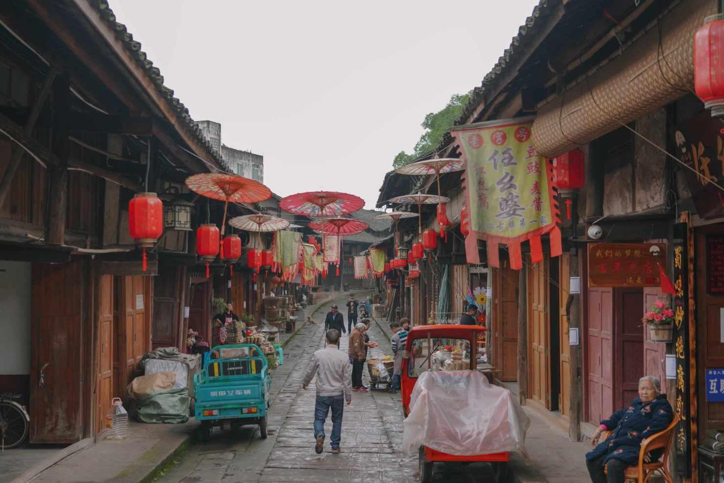 特朗普强势回归,吓坏两国领导人,唯一能阻止他的,只剩一个地方